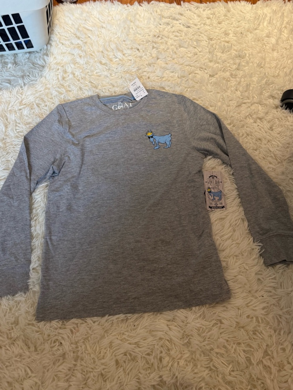 Kids' Long-Sleeve Grey GOAT Graphic Tee size YL. NEW WITH TAGS!